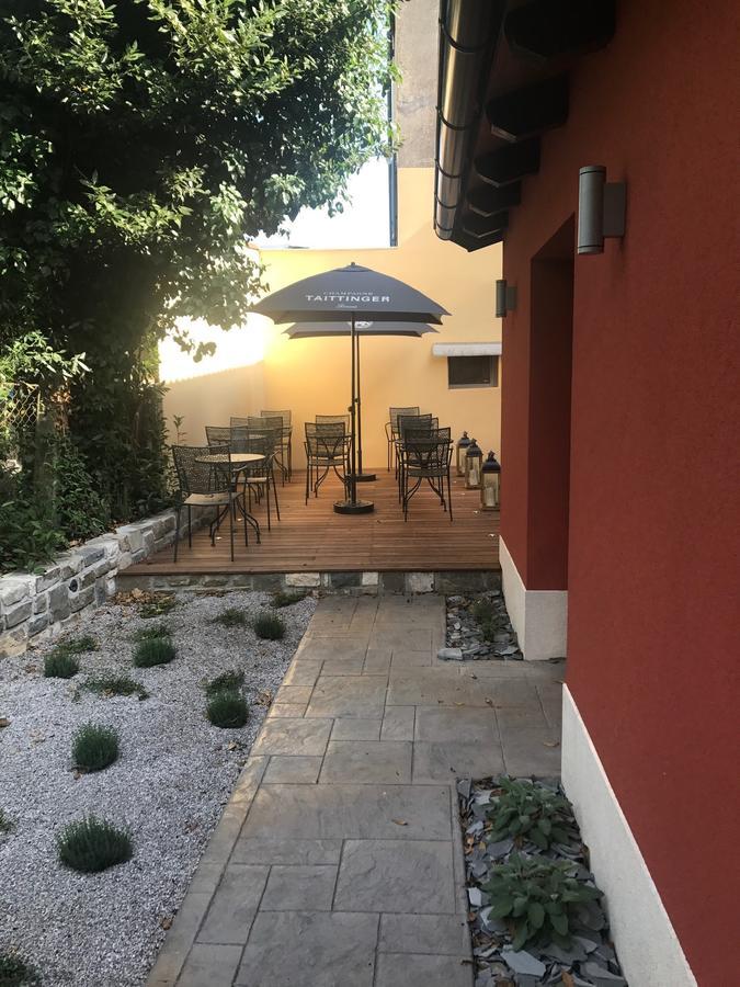 Wingbay B&B Порторож Екстериор снимка